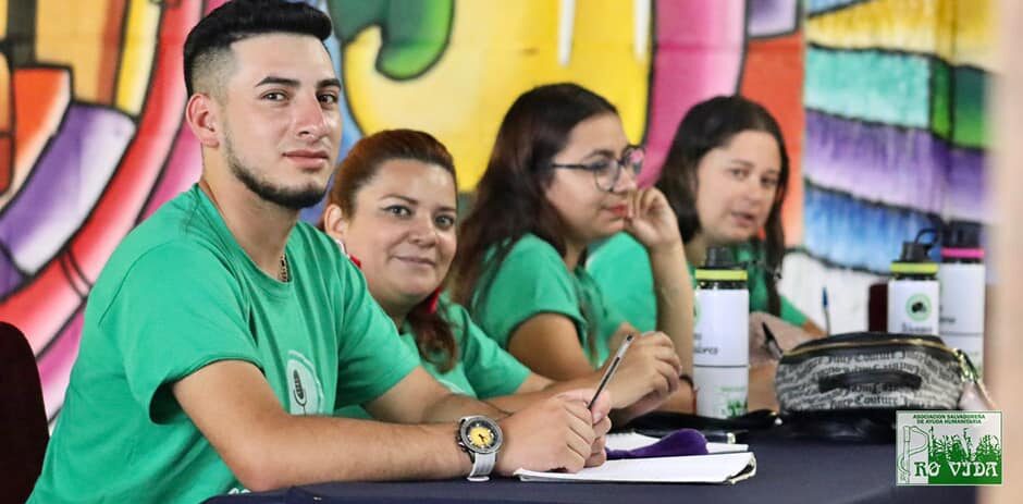 Fortaleciendo la comunicación comunitaria con jóvenes comunicadores de